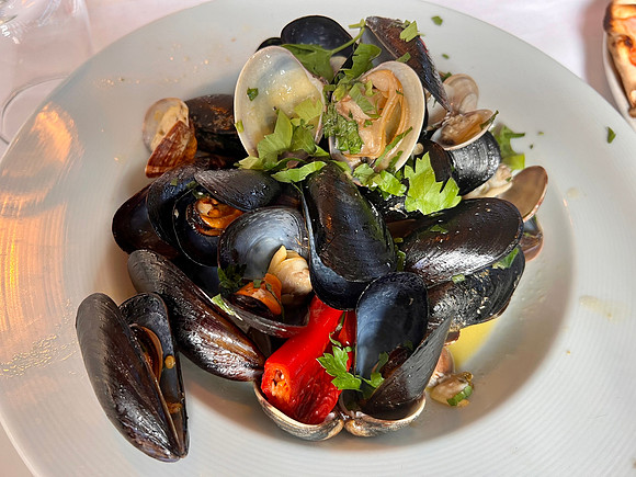 Clams & Mussels