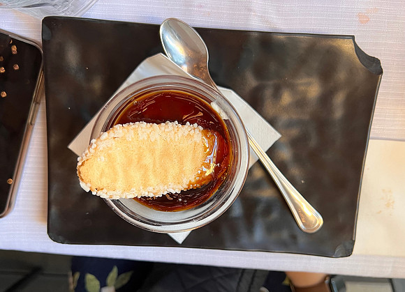 Cheesecake with caramel